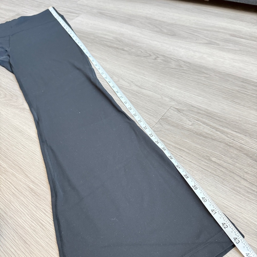 Lululemon Groove Super High-Rise Flared Pant Nulu Black Size 12 - Picture 10 of 12